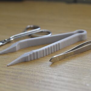 Tweezers